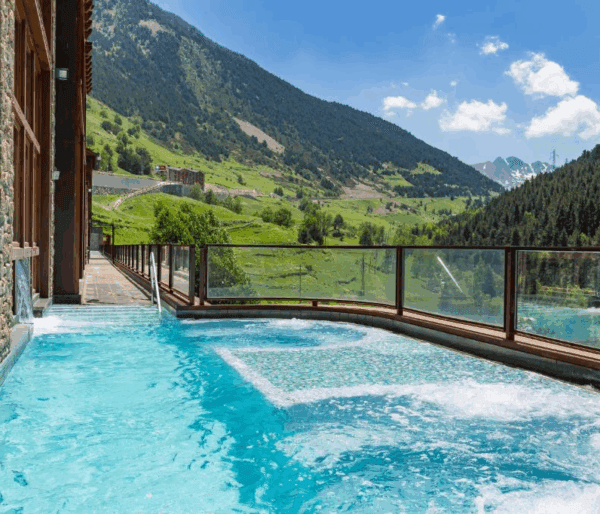 Luxury hotel Pyrenees